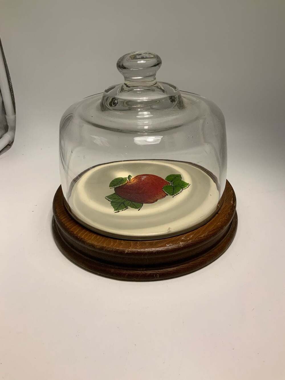 Three Mountaineers Inc. Glass Dome Cheese Board Apple Design Wooden Base